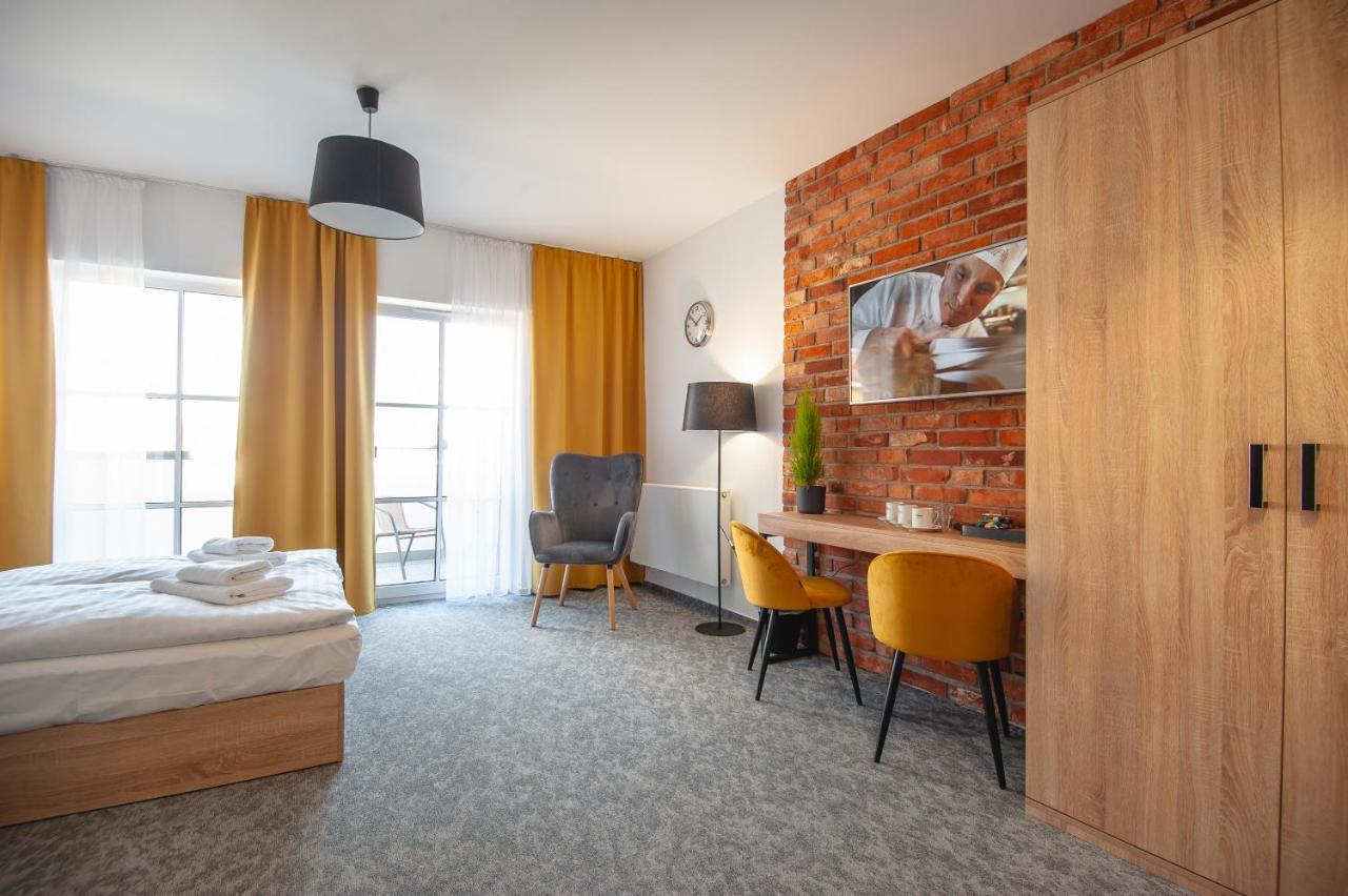 Aparthotel Gostyn Exterior photo
